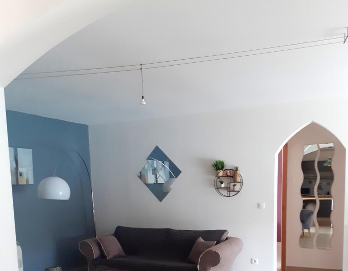 Villa de 2 chambres avec piscine privee jardin clos et wifi a Colonzelle Esterno foto