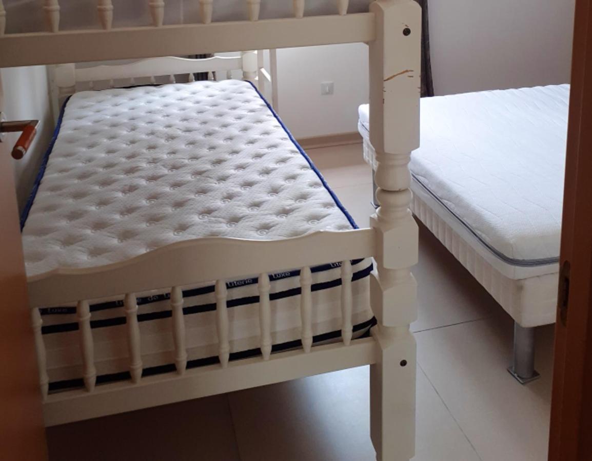 Villa de 2 chambres avec piscine privee jardin clos et wifi a Colonzelle Esterno foto