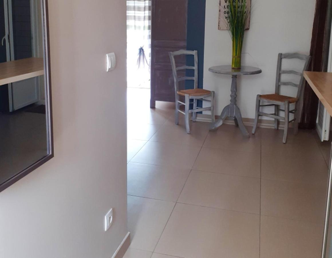 Villa de 2 chambres avec piscine privee jardin clos et wifi a Colonzelle Esterno foto