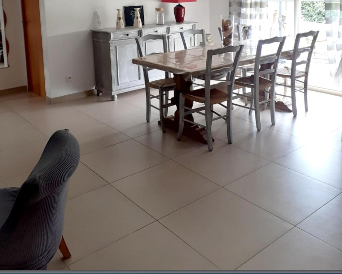 Villa de 2 chambres avec piscine privee jardin clos et wifi a Colonzelle Esterno foto